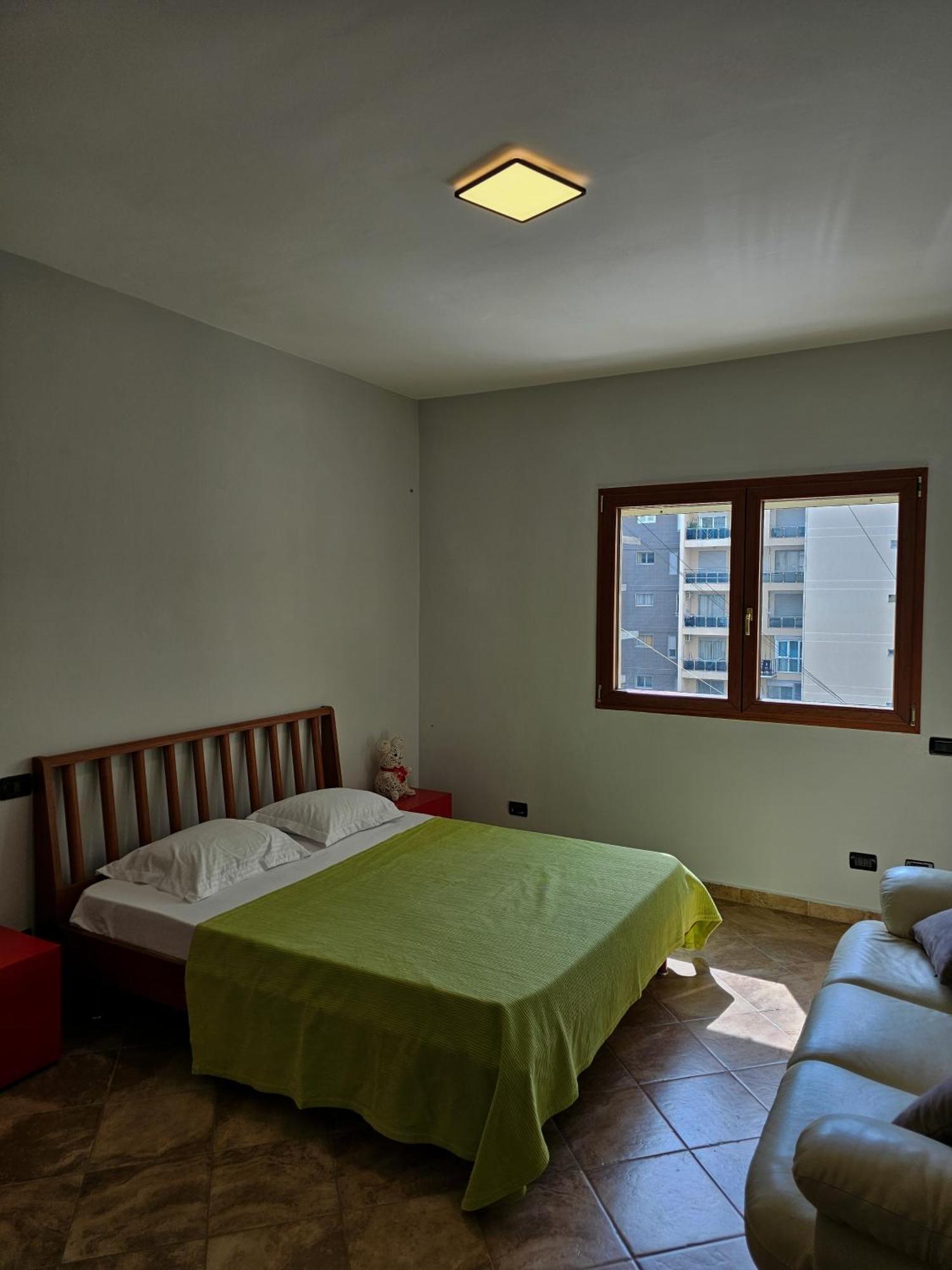 Elly Apartment Durres Bagian luar foto