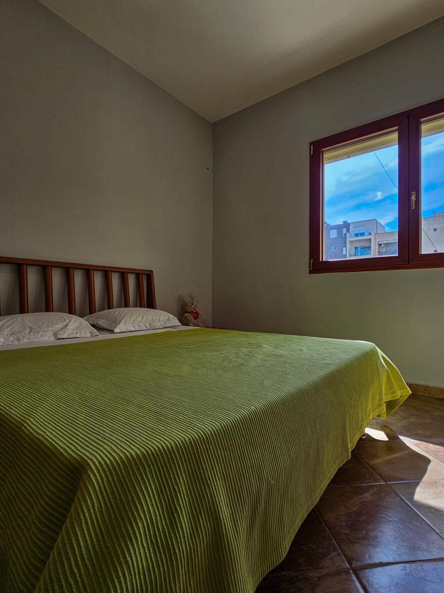Elly Apartment Durres Bagian luar foto
