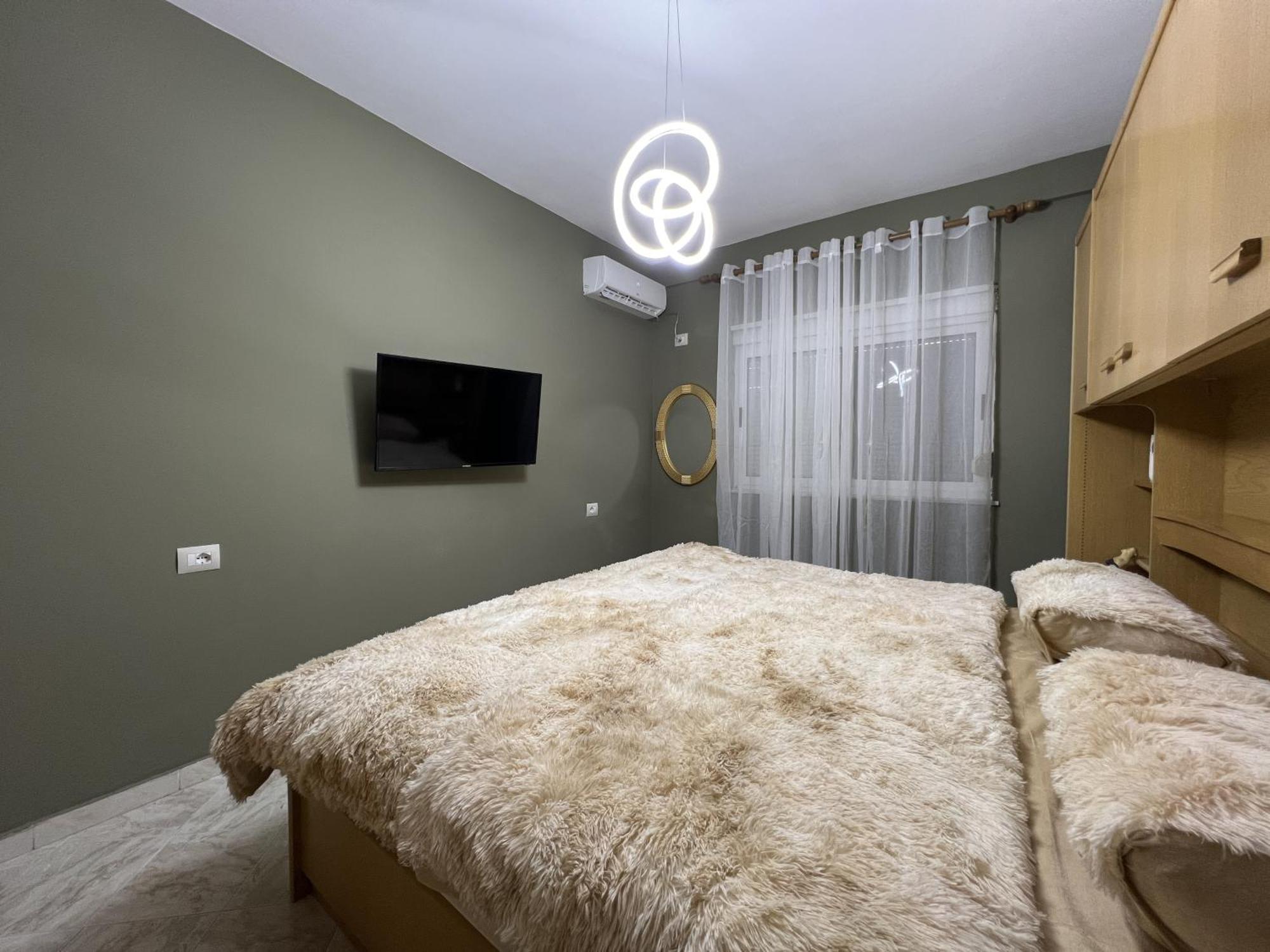 Elly Apartment Durres Bagian luar foto