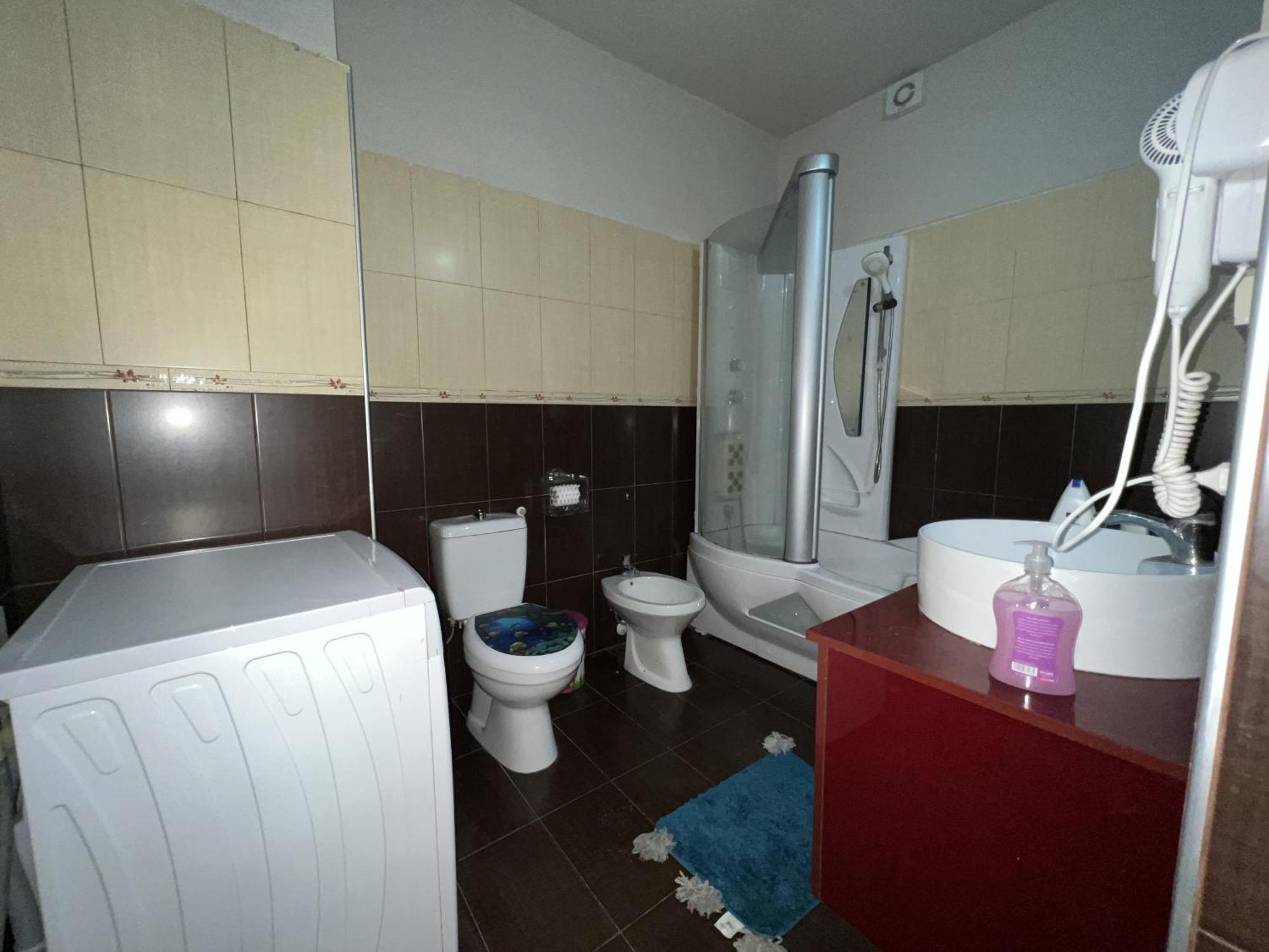 Elly Apartment Durres Bagian luar foto