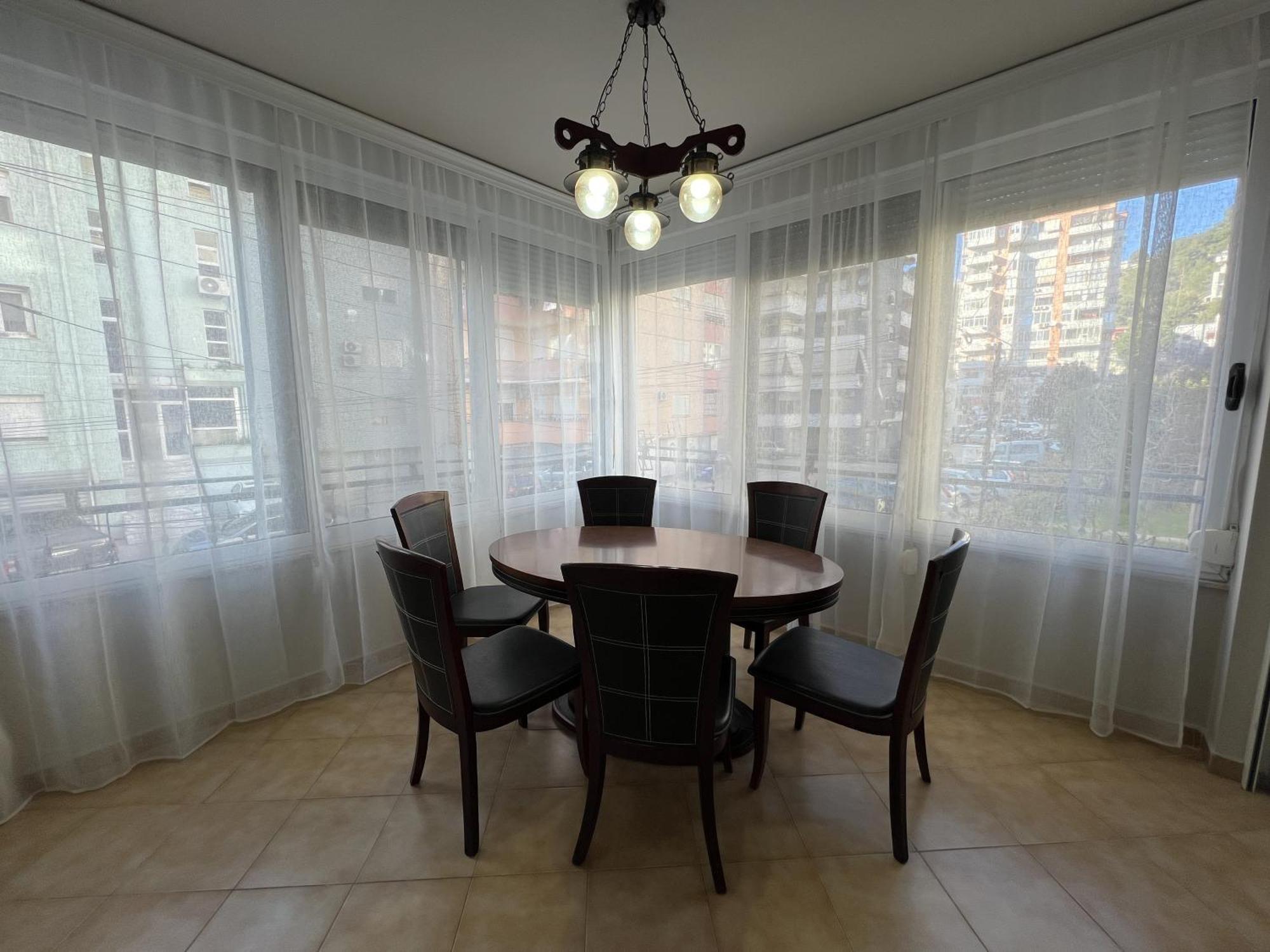Elly Apartment Durres Bagian luar foto