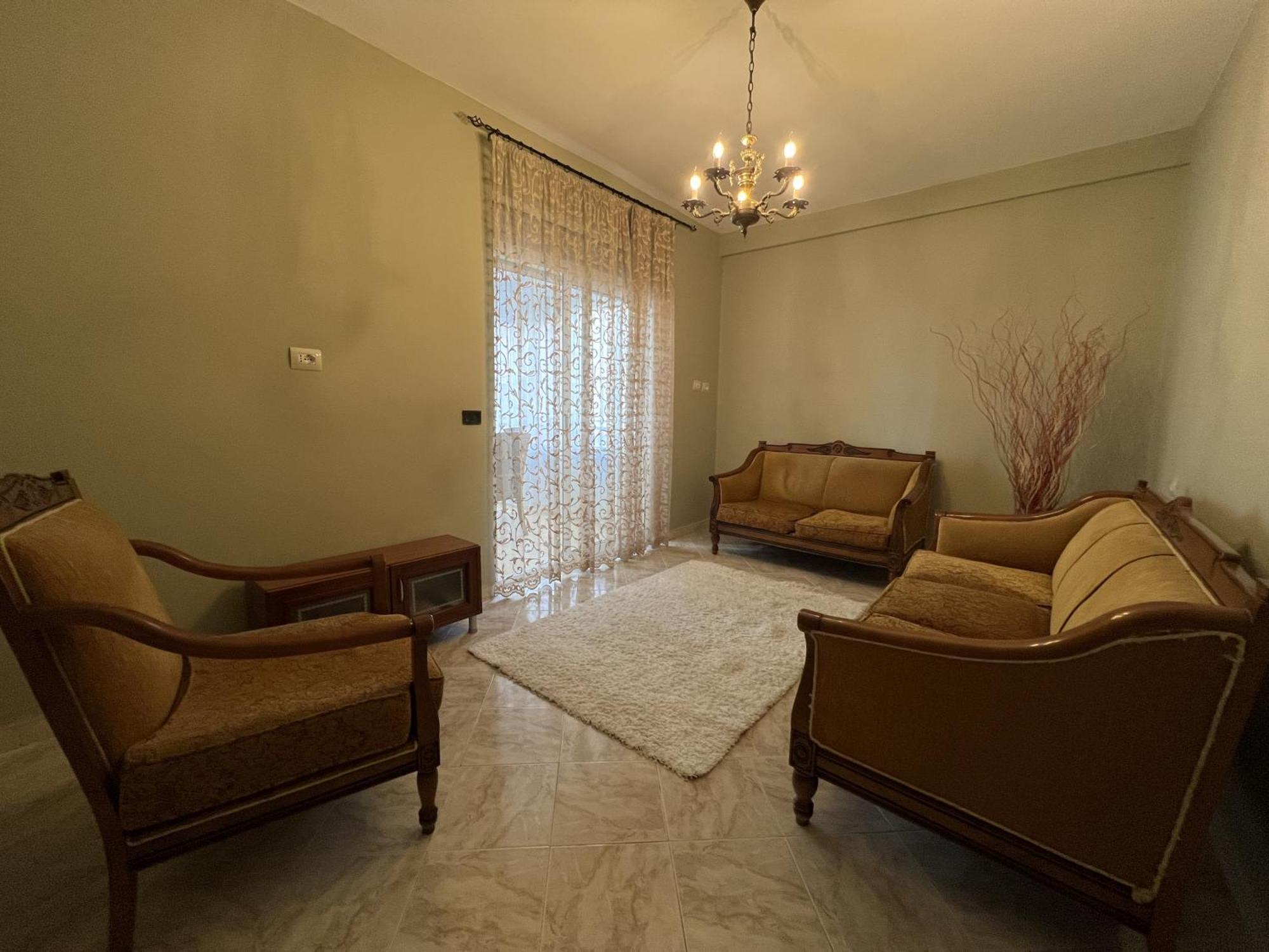 Elly Apartment Durres Bagian luar foto